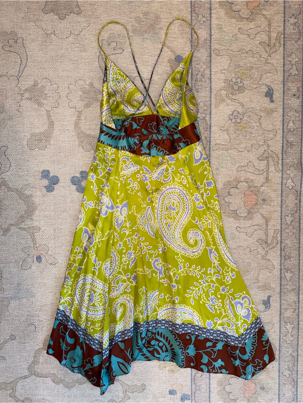 Single Dress - Picture 4 of 5